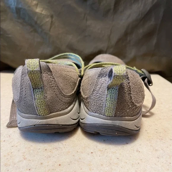 Chaco Petaluma Mary Jane Walking Trail Shoes Olive Women 9 Preowned USED - Picture 8 of 8